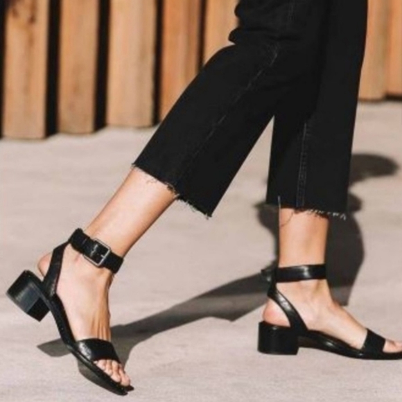 Frye Cindy ankle strap sandals. Size 10. - Picture 4 of 14